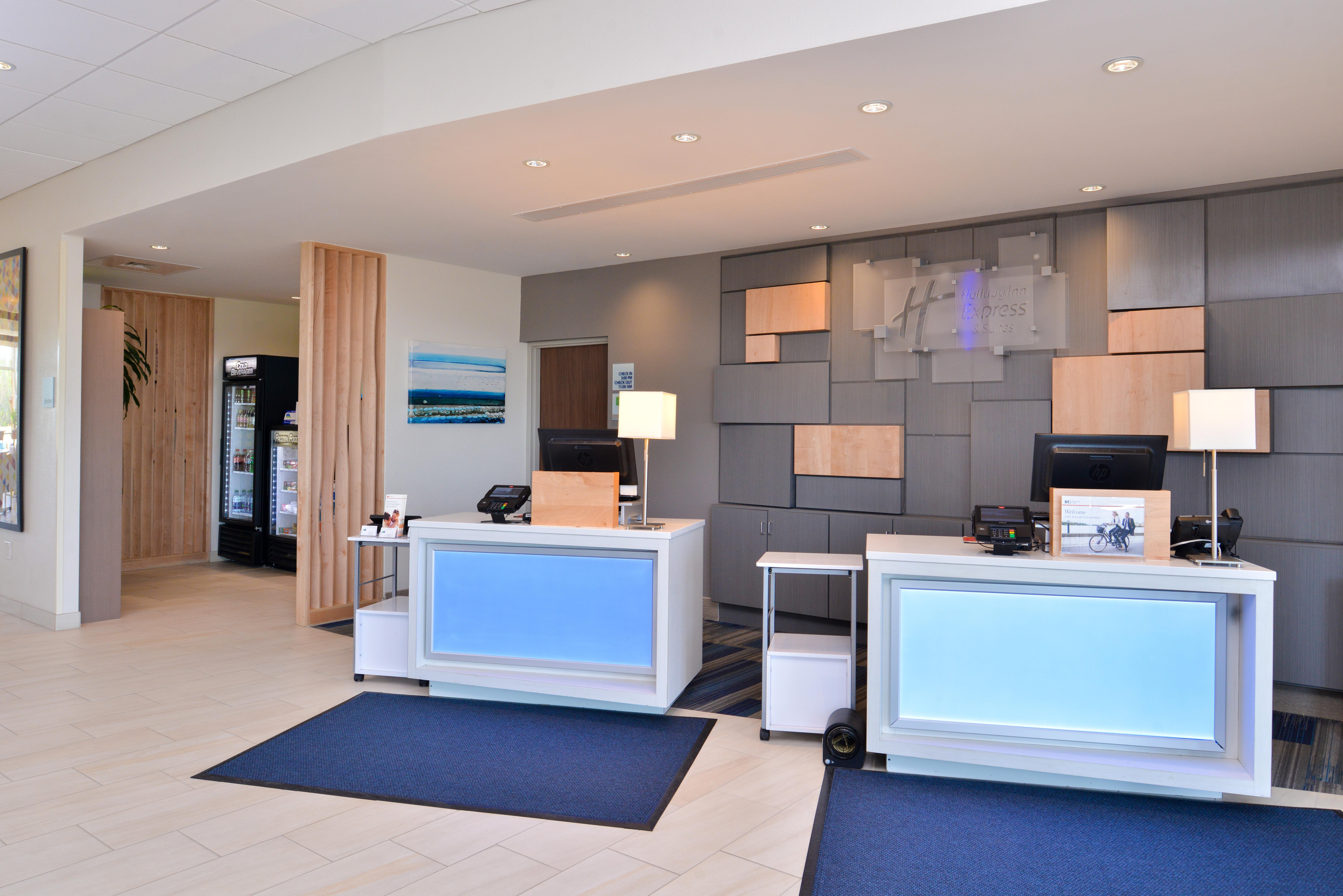 Holiday Inn Express & Suites Trinity By Ihg Екстериор снимка